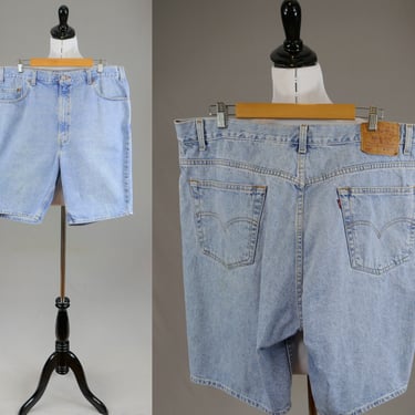 90s Men's Levi's Jean Shorts - 42