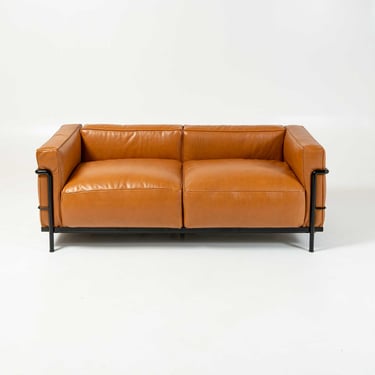 LC3 Grand Modele Sofa in Black Frame and Tobacco Leather 
