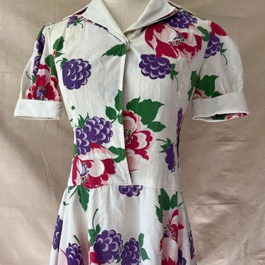 30s 40s Cotton Pique Berry Print Dress / Floral Shirtwaist Feedsack Novelty Size S 