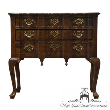 HENREDON FURNITURE Banded Bookmatched Mahogany Chippendale Traditional Style 32" Lowboy Chest 