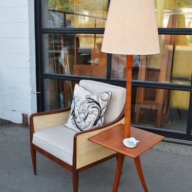Clever Teak Tripod Floor Lamp w/ Built-In Table &#038; Textured Shade