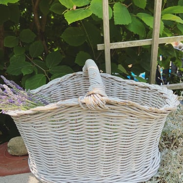 Beautiful vintage French picking basket with it’s original white paint 