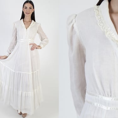 Long Victorian Off White Dress, Vintage 70s Boho Wedding Gown, Cottagecore Style Victorian Outfit 