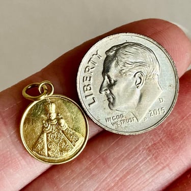 Vintage 14K 585 Yellow Gold Infant Jesus of Prague Coin Medallion Pendant/Charm 