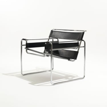 FAUTEUIL WASSILY EN CUIR NOIR, MARCEL BREUER, 2000s