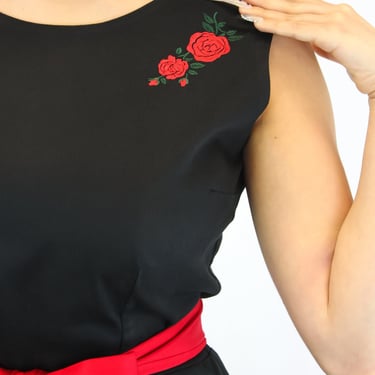 Red Roses Sleeveless Black Circle Dress 