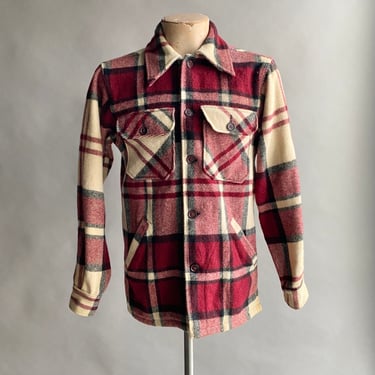 Vintage Woolrich Plaid Button Up Shirt / 70s Red and Cream Plaid Wool Button Up Jacket / 80s Woolrich Jacket Small / 70s Woolrich Plaid 