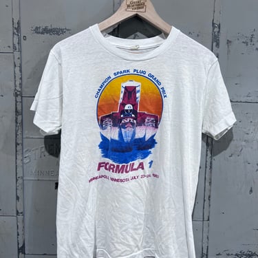 L 1980s Formula 1 Tshirt racing Grand Prix Minneapolis Minnesota graphic t shirt 