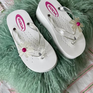 DEADSTOCK 2000s White with Pink Daisies Soda Platform KIDS Flip Flops Multiple Sizes 