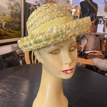 vintage 1950s pale green straw hat, 50s millinery, summer hat, kentucky derby, mid century fashion 