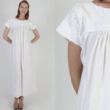 All White Oaxacan Dress / Vintage 70s San Antonio Maxi Frock / Cotton Mexican Hand Embroidery / Plain Floral Fiesta Vestido 