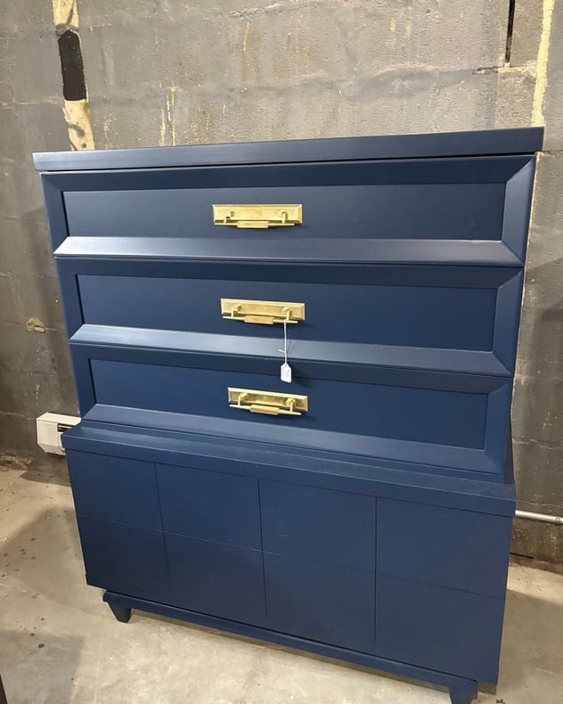 Navy chest of drawers 43 x18 x 52” Please call to purchase 202-232-8171 