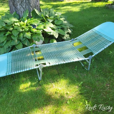 Vintage Tube Light Green Plastic Straw Folding Garden/Lawn Lounge Chair 