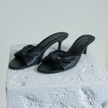 Vintage black leather knotted kitten heels // 9.5 (2463) 