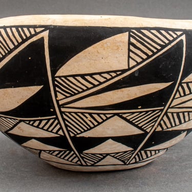 Linda Concho, Acoma Pueblo Pottery Bowl