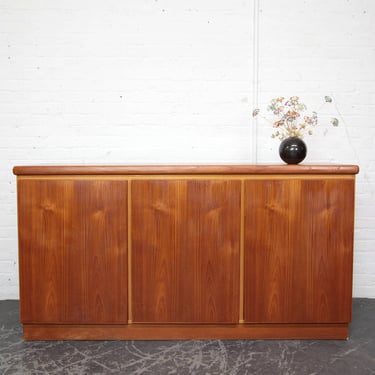 Vintage MCM Scandinavian teak wood credenza by Rasmus Furniture Denmark | Free delivery in NYC and Hudson Valley areas 