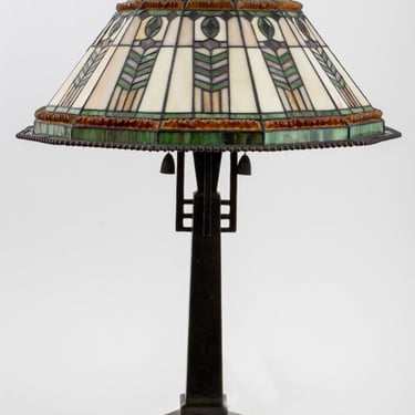 Quoizel Collectible Arts & Crafts Style Table Lamp