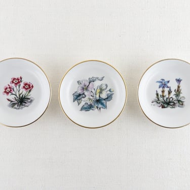 Vintage Royal Worcester Pin Dishes, Set of 3, Small Gold Rimmed and Floral Ring and Trinket Dishes, Made in England, Fine Bone China 
