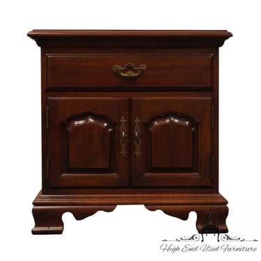 THOMASVILLE FURNITURE Collector's Cherry Traditional Style 25" Cabinet Nightstand 10111-820 