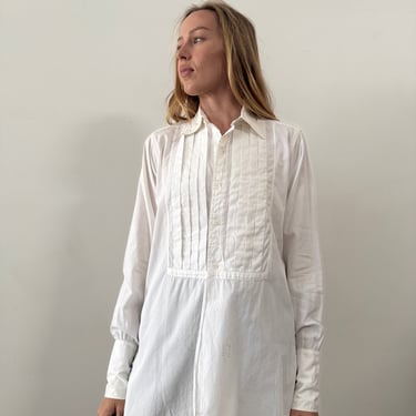 Men’s Pleated-Front Dress Shirt