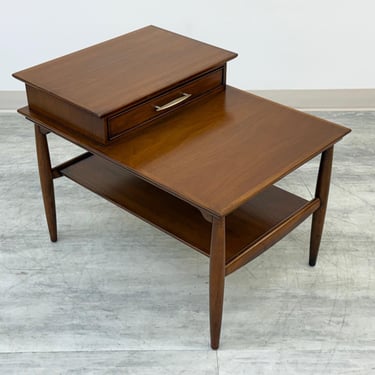 Hekman Mid-Century Modern Walnut Side / End Table Step Up 