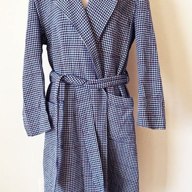 40's Men's "State Of Maine" Robe Woven Blue White & Red Hounds tooth Belted Vintage 1940's, 1950's, Faux Wool Mid Century 