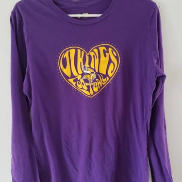 Womens XL Long sleeved purple  Vikings tshirt 