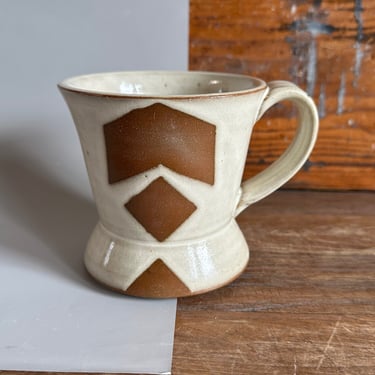 Mug - Warm White and Brown Geometric Pattern 