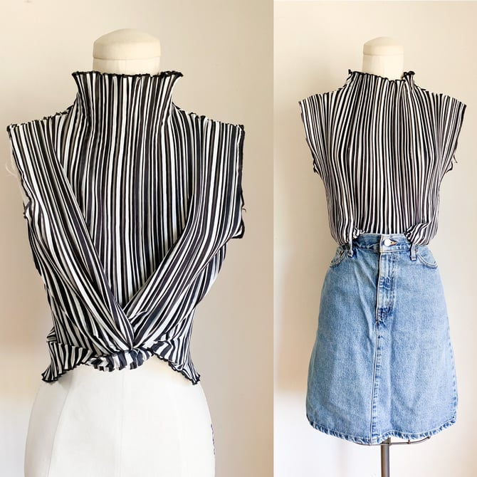 Vintage 1980s Black & White Knife Pleated Striped Top / fits on most 