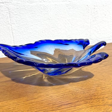 Vintage 1960s Beautiful Blue Glass Leaf Candy Dish 