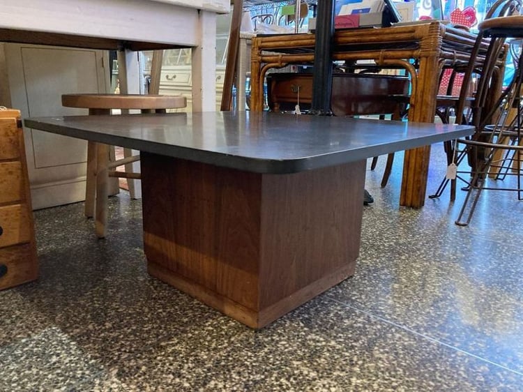 Laminate top, wood base coffee table $225 32” x 32” x 16” 