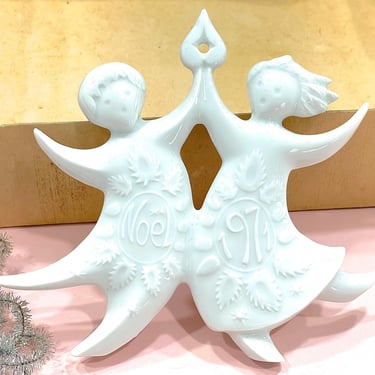 VINTAGE: 1971 - Haviland France White Porcelain Christmas Ornament Decoration Dancing Angels - Christmas - Holiday - Highly collectable 