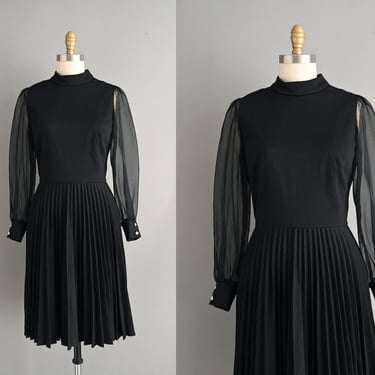 vintage 1960s Black Dress l Size Medium Large 