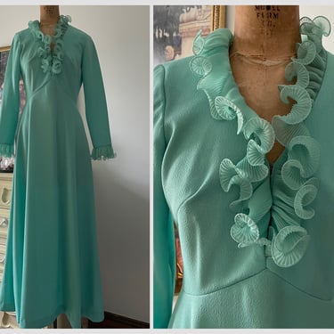 True vintage 1960’s maxi dress, spearmint green | ruffled chiffon collar & cuffs, “60s evening dress, prom, S 