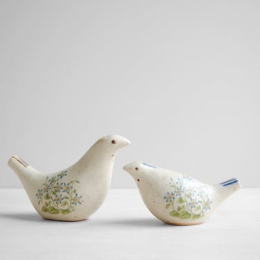 Vintage Ceramic Bird Salt and Pepper Shakers, Pair of Stoneware Bird Figurines 