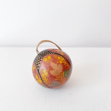 Kashmir Paper Mache Ornament / Kashmiri Vintage India Hand Painted Christmas Ball / Vintage Folk Art Holiday Decor 
