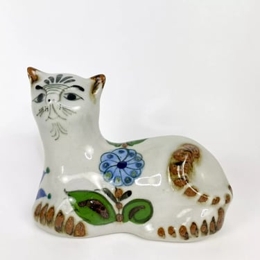 Vintage Tonala Mexican Ceramic Pottery Cat Figurine Signed Reyna Hand painted