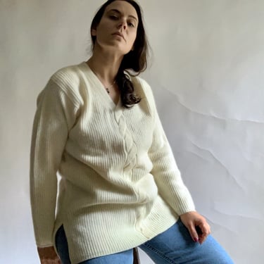 Vintage Cream White Lambswool Angora V-neck Sweater, Medium 