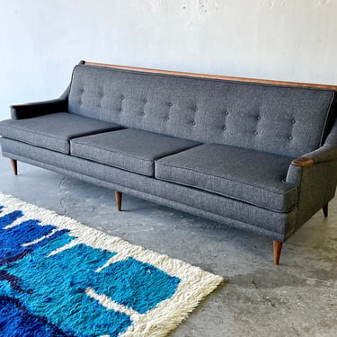 1960s Mid-Century Modern Grey Tweed Kroehler Sofa 