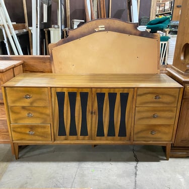 Mid Century Modern 9-Drawer Dresser