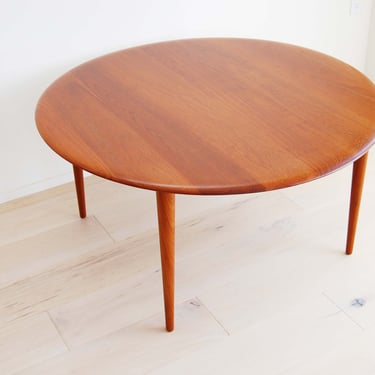 Danish Mid Century modern Solid Teak Round Coffee Table Peter Hvidt & Orla Molgaard Nielsen France and Deverkosen/Son 