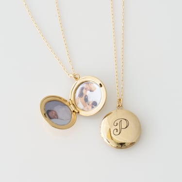 Initial Photo Locket Necklace, Personalized Locket With Your Photo, Initial Locket Necklace with Photos, Keepsake Necklace, Gift for Her 