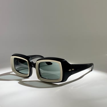 1960'S- 70'S Mod Sunglasses - Black & White Frame - FOSTER GRANT - Made in the USA - Original Glass Lenses 