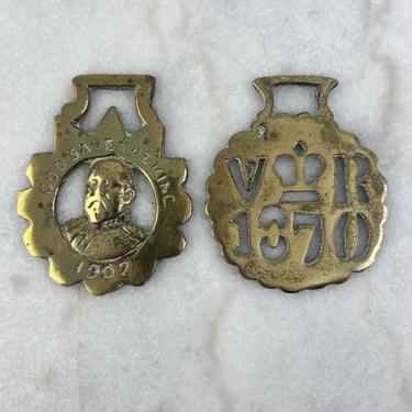 Vintage Horse Brass mint condition bridle medallion, solid cast horse tack, Queen Victoria & King Edward VII, royal memorabilia barware gift 