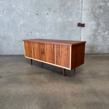 Mid Century Lane Cedar Blanket Chest