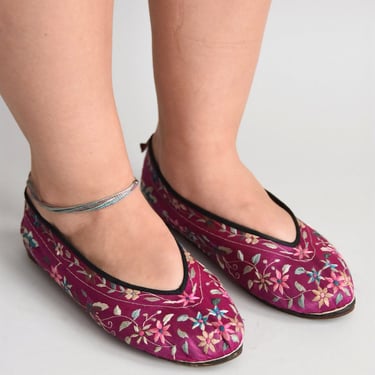 30s/ 40s Sweet Steps house shoes/ vintage embroidered slipper / oriental embroidered shoes 