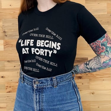 70's Vintage Life Begins at Forty Funny Tee Shirt T-Shirt 