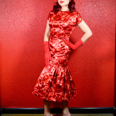 1950s Red Rose Mermaid Hem Cocktail Dress 