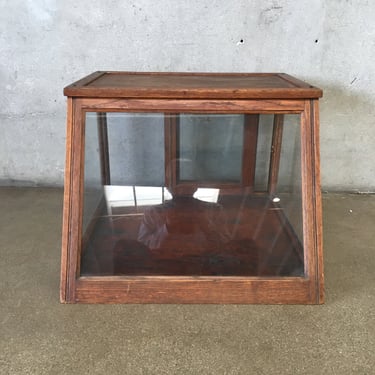 Medium Vintage Tabletop Showcase