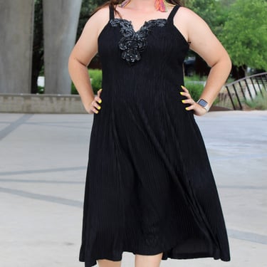 Plus Size Prom Dress, Vintage 1980s Black Cocktail Dress, Size 2X Women, crinkled stretch fabric, bead sequin trim 